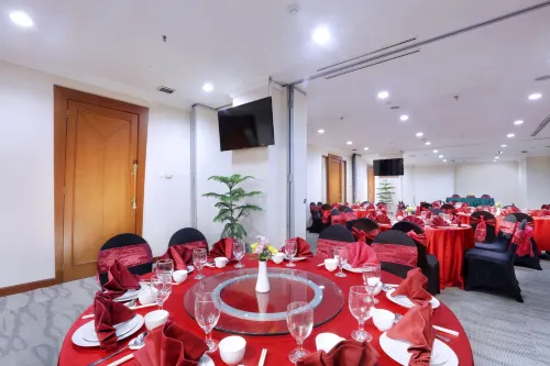 Grand Candi Hotel Business Facilities Photos