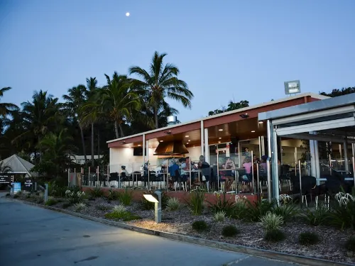 Tangalooma Island Resort Restauration Photos