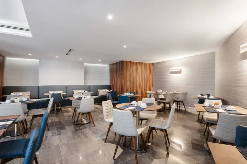 Exe Saldanha Dining Photos