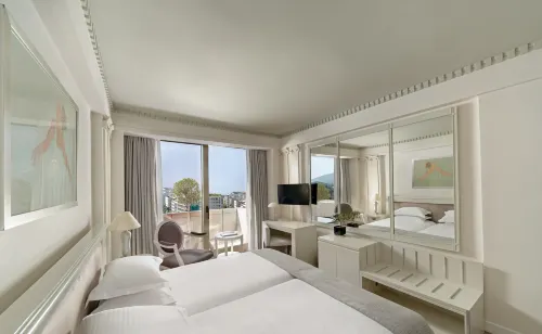 NJV Athens Plaza Da non perdere Photos