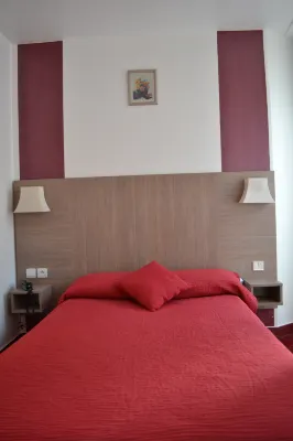 Hotel Royal Bergère Huoneet Photos