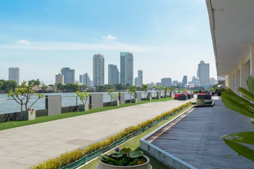 Ramada Plaza by Wyndham Bangkok Menam Riverside Near Hotel Photos
