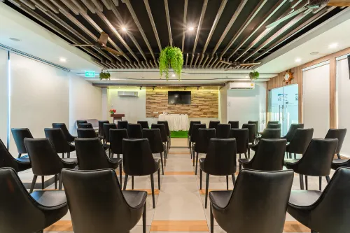 LawinTa Hotel Pattaya Business Facilities Photos