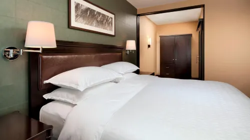 Sheraton Chicago Northbrook Rooms Photos