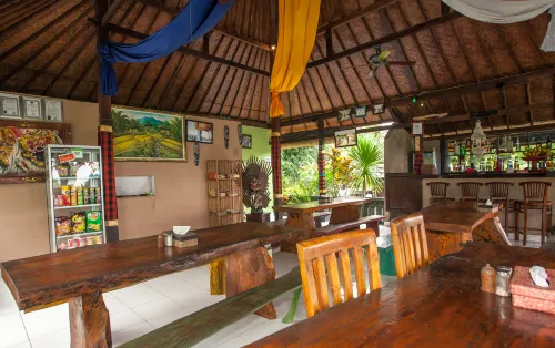 Poh Manis Lembongan Bali Restauration Photos