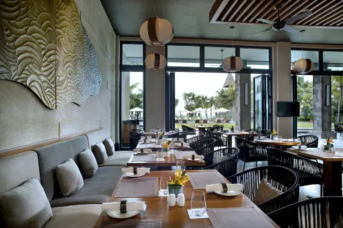 Raffles Hainan Clear Water Bay Dining Photos
