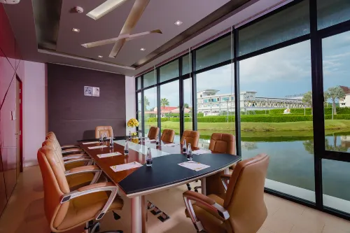 Wyndham Royal Lee Phuket Бизнес-удобства Photos