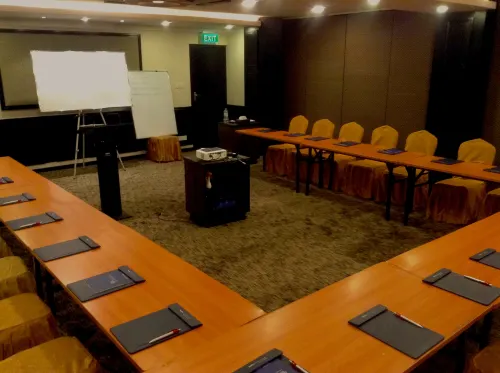 Hotel Sarowar Business Facilities Photos