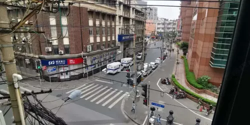 Eisen Light Luxury Hotel (Nanjing East Road Branch, Bund) Photos
