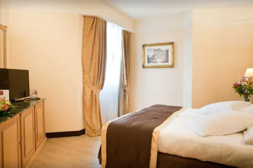 SHG Hotel De La Ville Camere Photos
