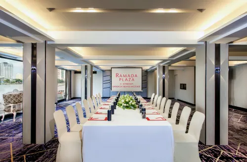 Ramada Plaza by Wyndham Bangkok Menam Riverside Business Facilities Photos