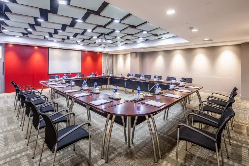Mason Hotel Business Facilities Photos