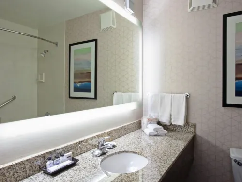 Crowne Plaza Silicon Valley N - Union City Rooms Photos