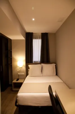 May Ramblas Hotel Huoneet Photos