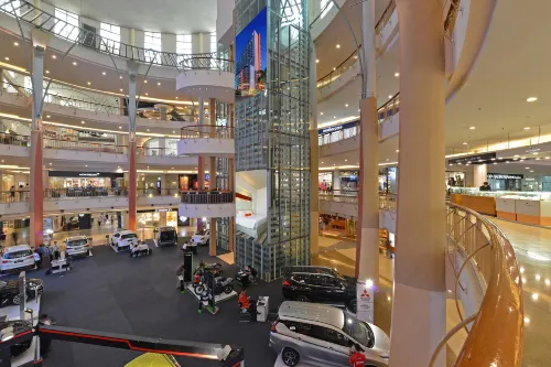 HARRIS Hotel & Conventions Kelapa Gading - Jakarta Dekat Hotel Photos