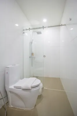 Hataara Kamar Photos