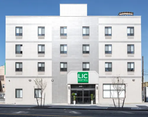 LIC Hotel Exterior Photos