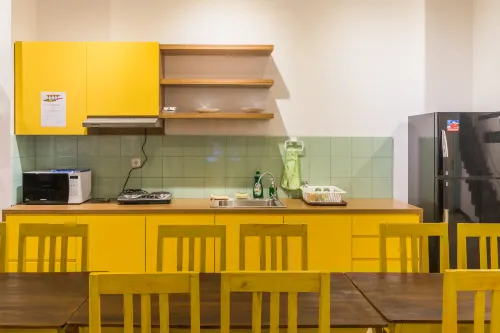Wonderloft Hostel Kota Tua Dining Photos