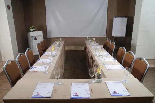 Alesta Yacht Hotel Business Facilities Photos