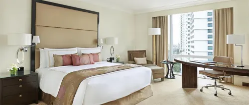 Fairmont Makati Kamar Photos