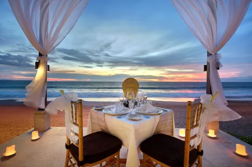 The Seminyak Beach Resort & Spa Ruokailu Photos