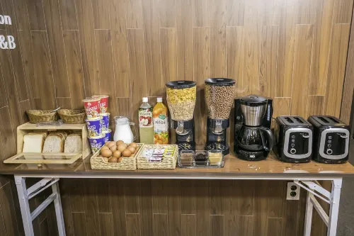 Philstay Myeongdong Station Restauration Photos