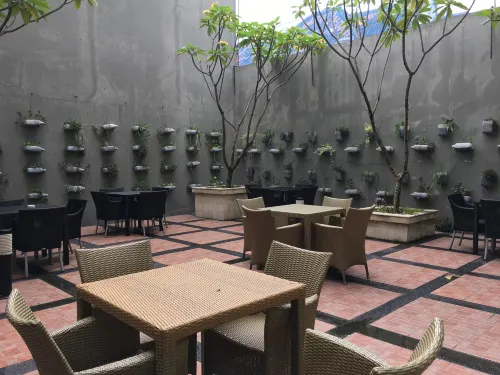 Whiz Hotel Malioboro Yogyakarta Area Publik Photos