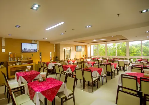 Khách sạn Dendro Ăn uống Photos