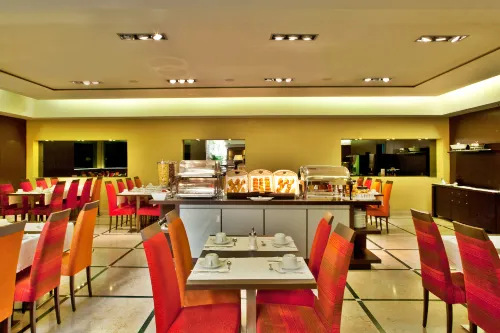Turim Iberia Hotel Dining Photos