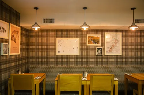 Peppers Beacon Queenstown Dining Photos