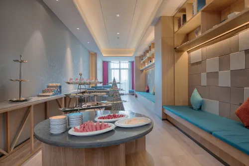 Maison New Century Hotel Shanghai Changxing Island Dining Photos