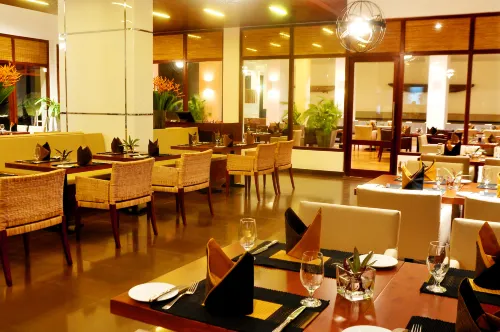 The Blue Water - Geoffrey Bawa Heritage - City Resort Hotel Ruokailu Photos