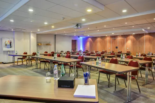 Novotel Paris Suresnes Longchamp Dining Photos