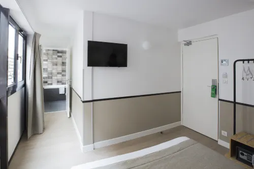 Hotel Izzy Kamar Photos
