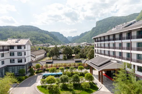 Emperor Hotel Exterior Photos