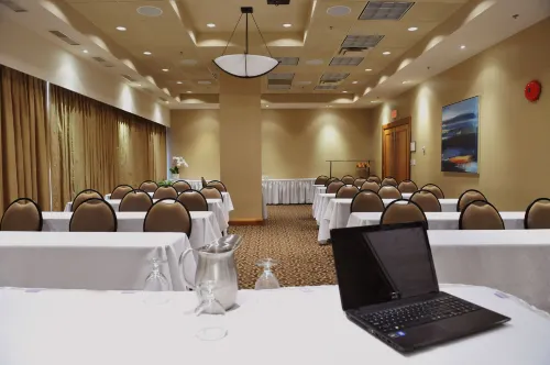 Best Western Premier Chateau Granville Hotel  Suites  Conf. Centre Espaces Affaires Photos
