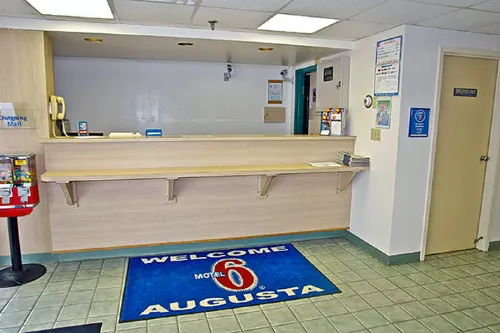 Days Inn by Wyndham Augusta Public Areas Photos