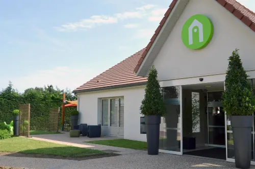 Campanile Villennes-Sur-Seine - Poissy - Hôtel rénové en 2024 Extérieur Photos