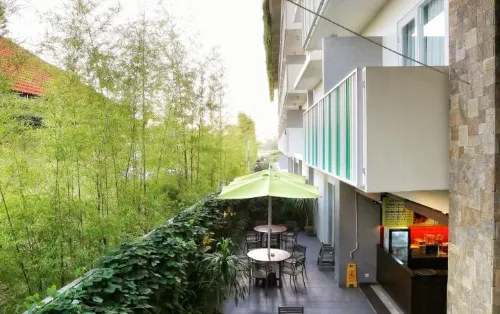 MaxOne Hotel Bukit Jimbaran Eksterior Photos