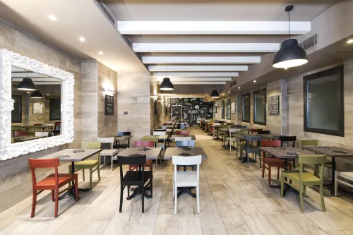 Just Hotel Milano Restauration Photos