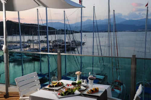 Alesta Yacht Hotel Dining Photos