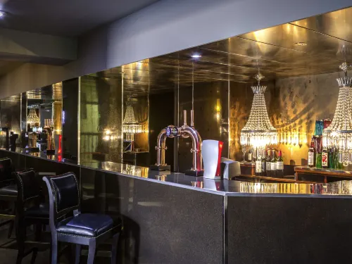 Barons Court Hotel Walsall Featured Photos