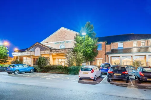 Cedar Court Bradford Hotel Exterior Photos