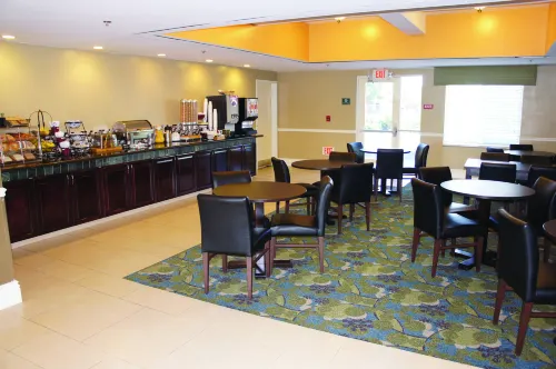 La Quinta Inn & Suites by Wyndham Visalia/Sequoia Gateway Makanan Photos