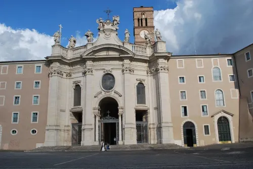 Domus Sessoriana Featured Photos
