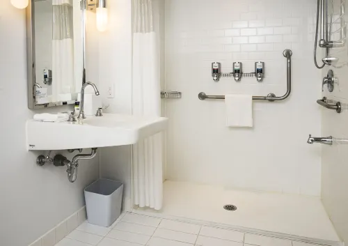 Four Points by Sheraton Hotel & Conference Centre Gatineau-Ottawa Photos