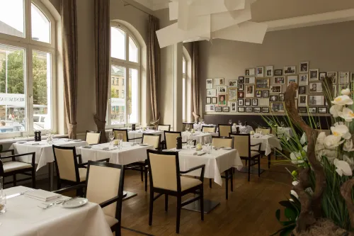 Steigenberger Hotel Bielefelder Hof Dining Photos