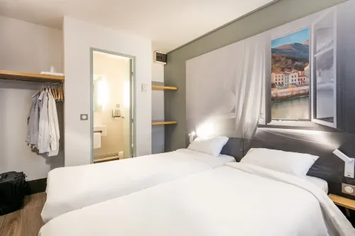 B&B HOTEL Grenoble Université 1 Rooms Photos