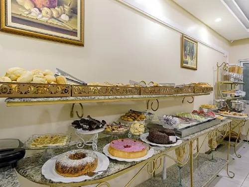 Hotel Golden Park Curitiba by Nacional Inn Ristorazione Photos