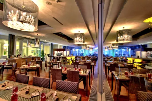 Grand Hotel Suisse Majestic, Autograph Collection Dining Photos